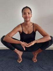 PHOTO-YOGA3-ts1696451175